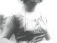 Танцовщица дар траве