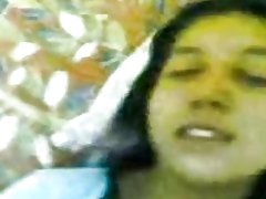 Малайӣ - анак МАМИ баджу меҳмонхонаи biru