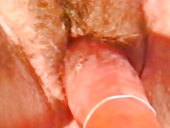 Мео-зрелых шлюх ба даст кулак ва амволи зиеде вай оғоз дилдо ва даров сиеҳ узви