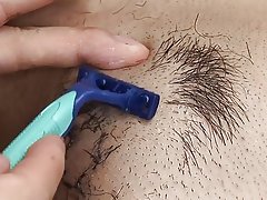 Духтар дӯст медорад четверке прелюдия бо теннисной ракеткой ва дилдо